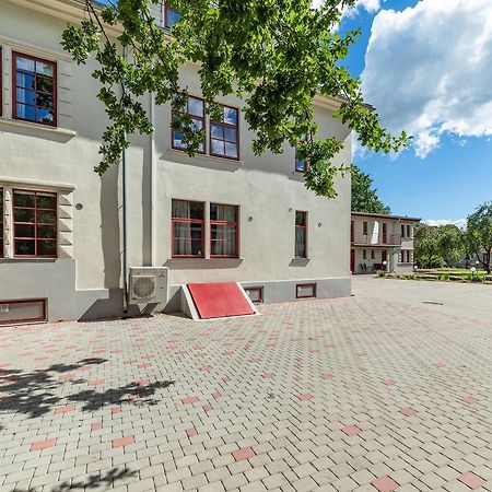Vabaduse Apartments Пярну Екстериор снимка
