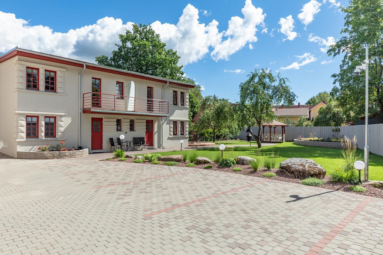 Vabaduse Apartments Пярну Екстериор снимка