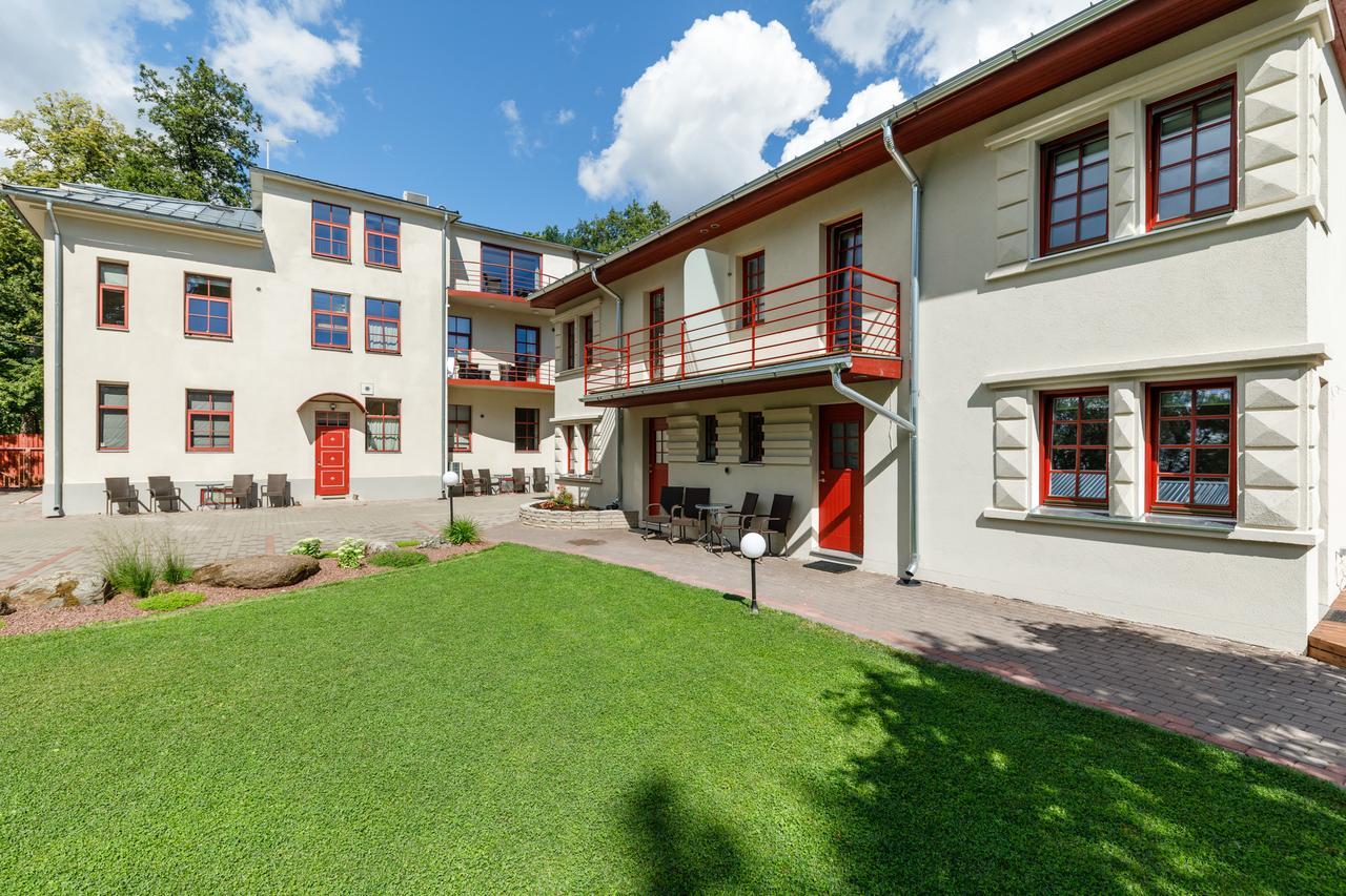 Vabaduse Apartments Пярну Екстериор снимка